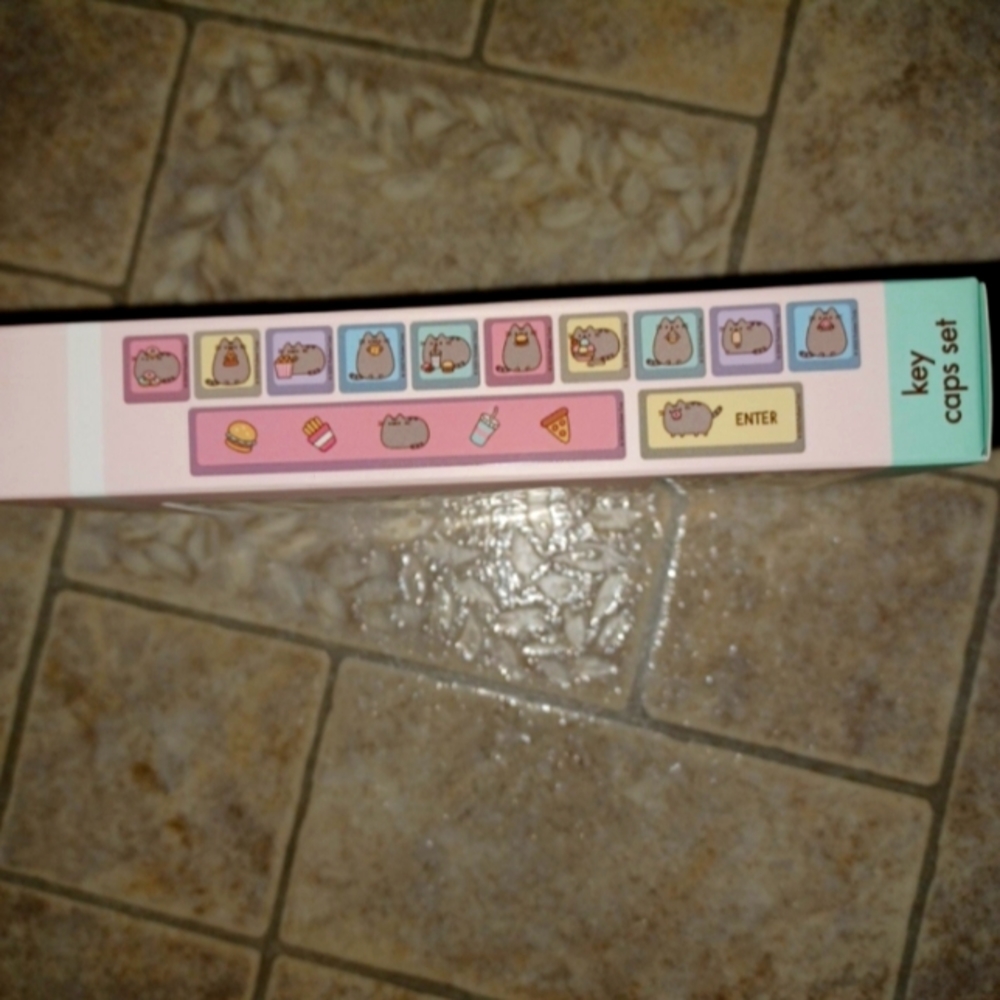 Pusheen Key Caps Set - Multicolor - Picture 7 of 7
